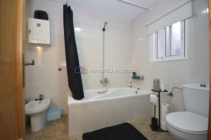 Image No.23-5 Bed Country House for sale