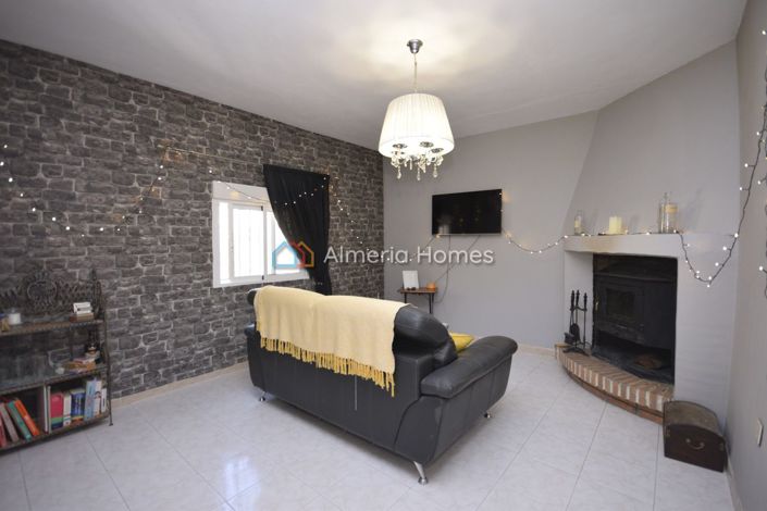 Image No.24-5 Bed Country House for sale