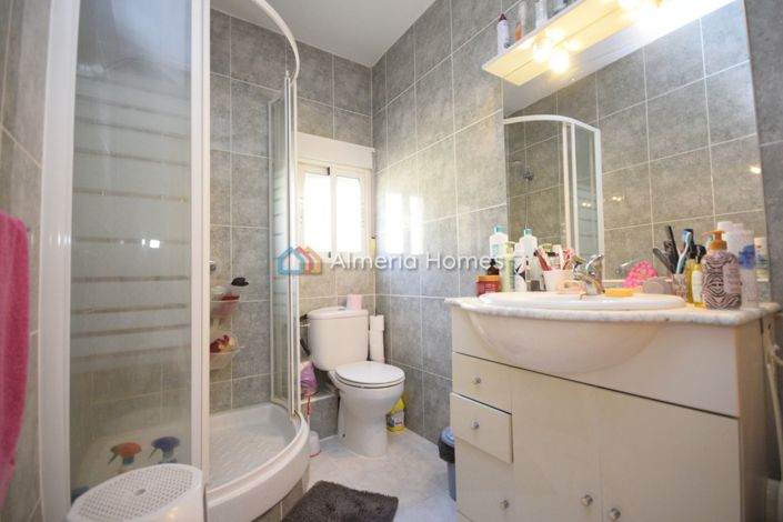 Image No.26-5 Bed Country House for sale