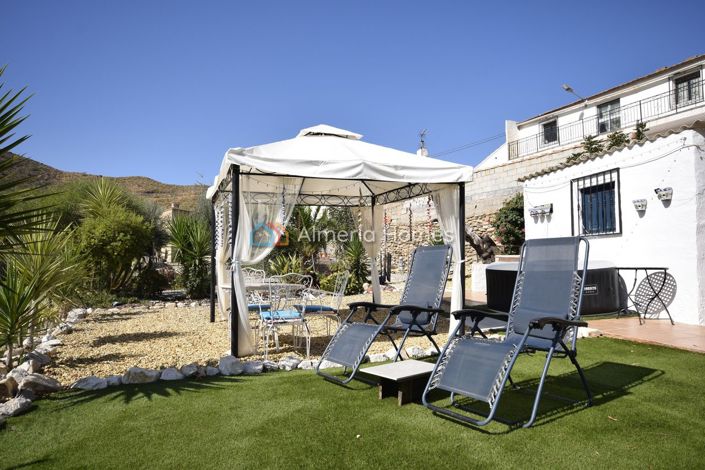 Image No.6-5 Bed Country House for sale