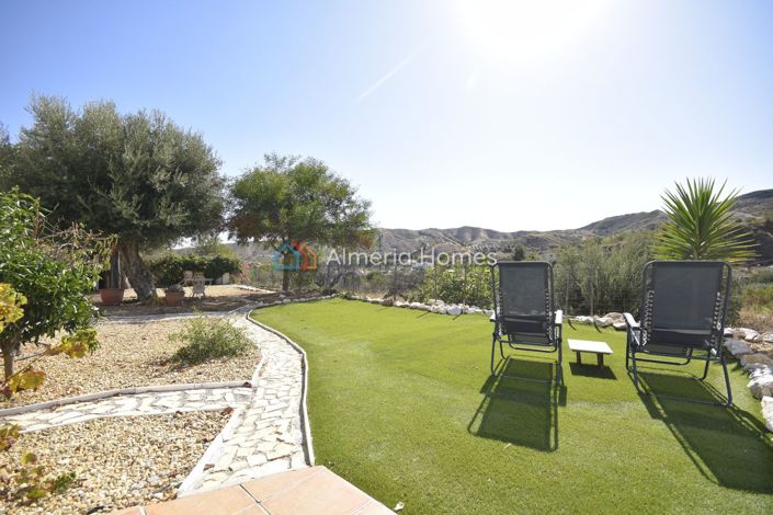 Image No.8-5 Bed Country House for sale