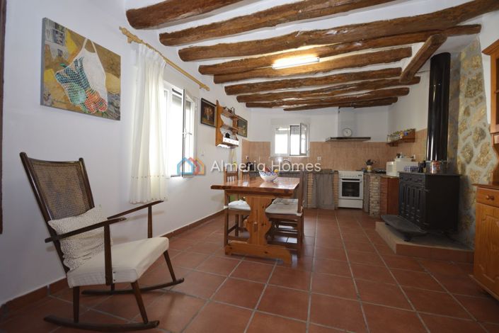 Image No.11-6 Bed Country House for sale