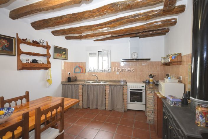 Image No.12-6 Bed Country House for sale