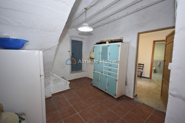 Image No.15-6 Bed Country House for sale