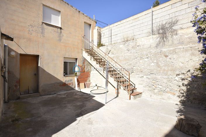 Image No.16-3 Bed Country House for sale