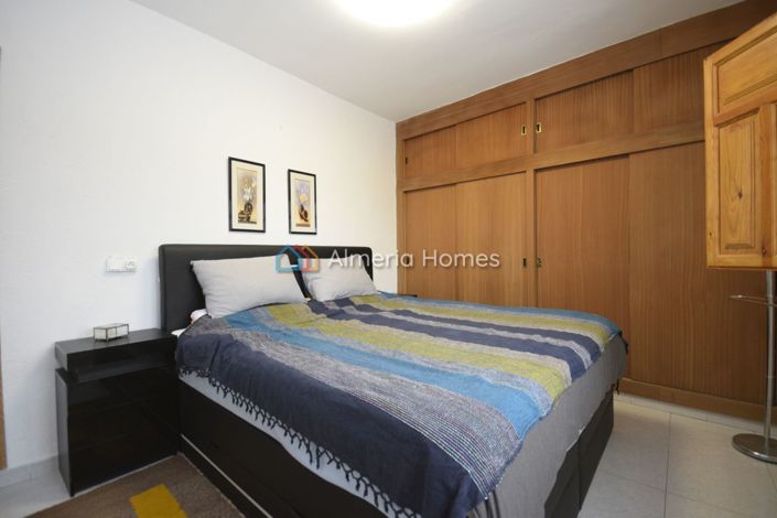 Image No.15-3 Bed Townhouse for sale