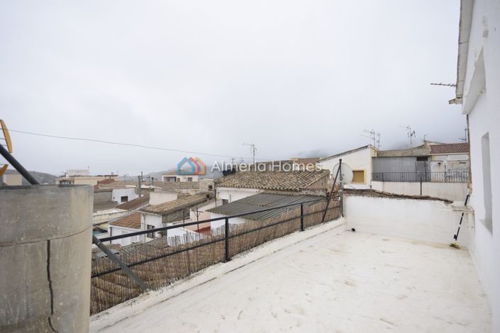 Image No.21-3 Bed Townhouse for sale