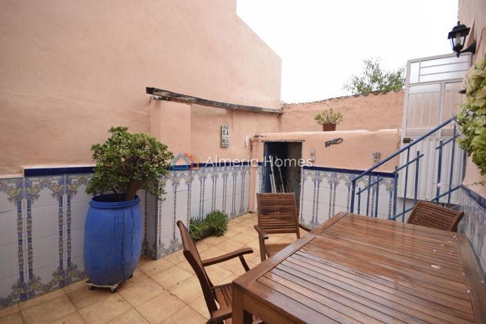 Image No.8-3 Bed Townhouse for sale