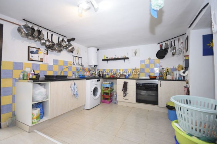 Image No.9-4 Bed Townhouse for sale