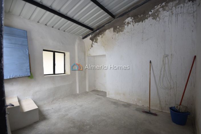 Image No.11-3 Bed Townhouse for sale