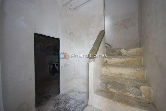 Image No.4-3 Bed Townhouse for sale