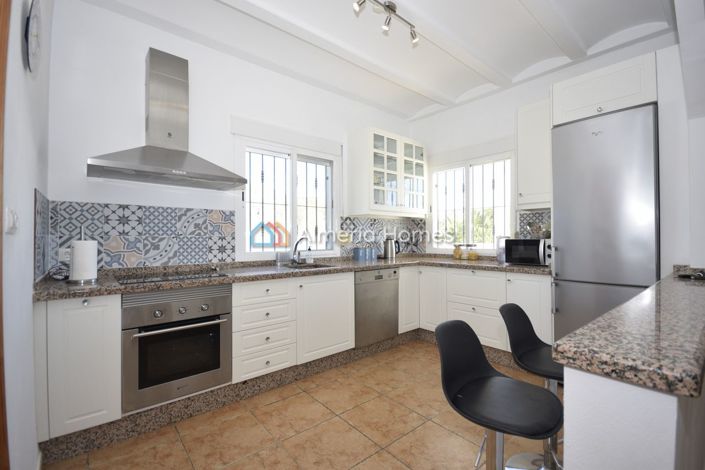 Image No.20-4 Bed Villa for sale