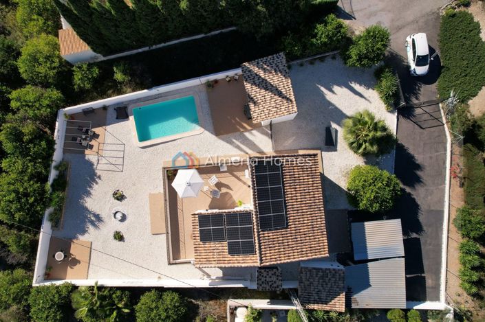 Image No.3-4 Bed Villa for sale