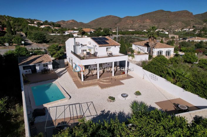 Image No.5-4 Bed Villa for sale