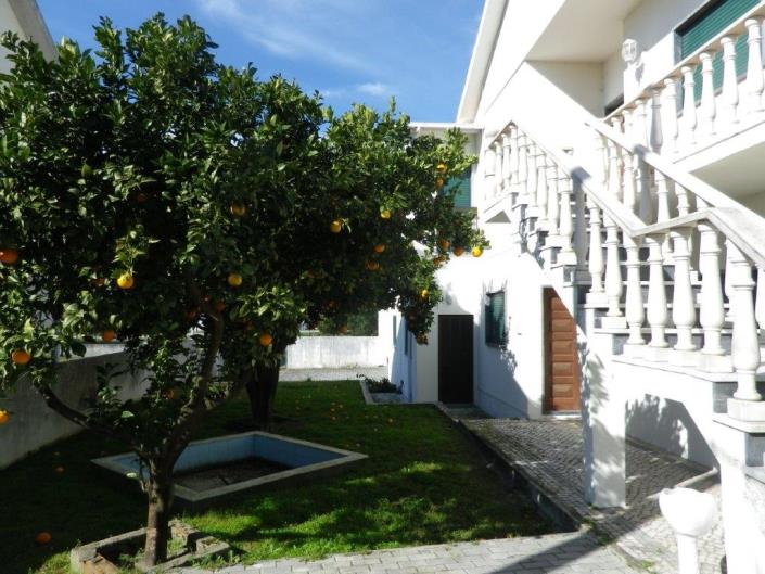 Image No.31-5 Bed Property for sale