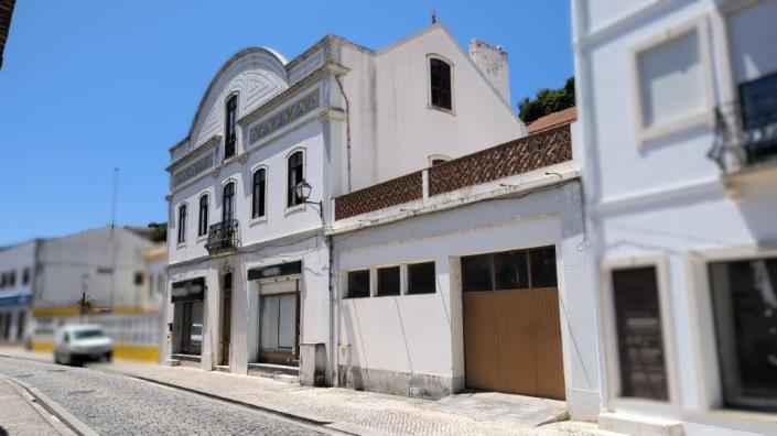 Image No.1-3 Bed Flat for sale