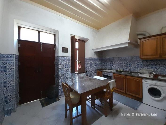 Image No.15-3 Bed Flat for sale