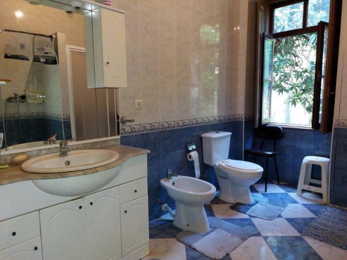 Image No.21-3 Bed Flat for sale