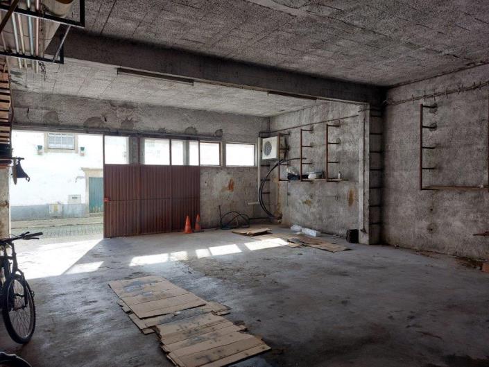 Image No.42-3 Bed Flat for sale