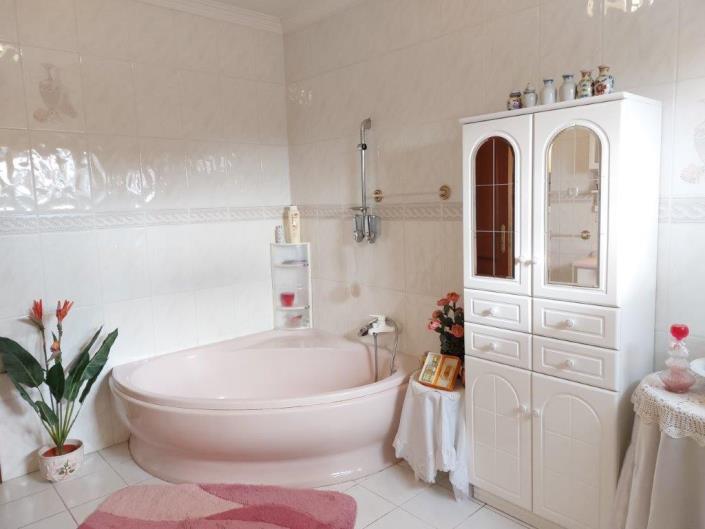 Image No.19-4 Bed House/Villa for sale