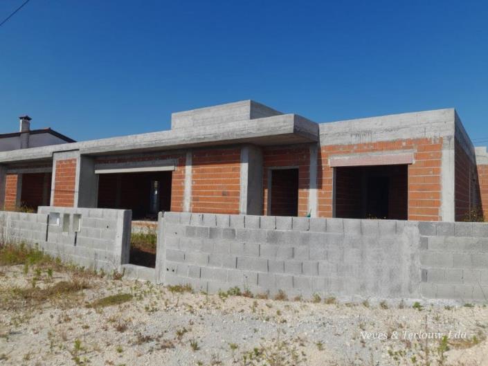 Image No.1-3 Bed House for sale