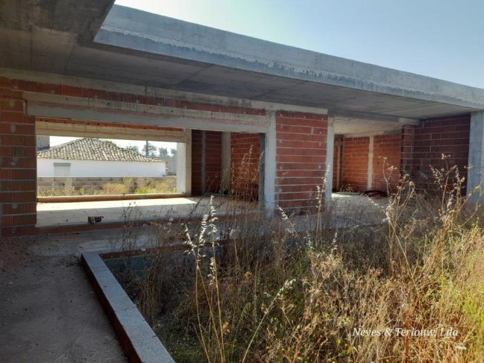 Image No.15-3 Bed House for sale