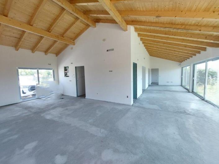 Image No.1-3 Bed House for sale