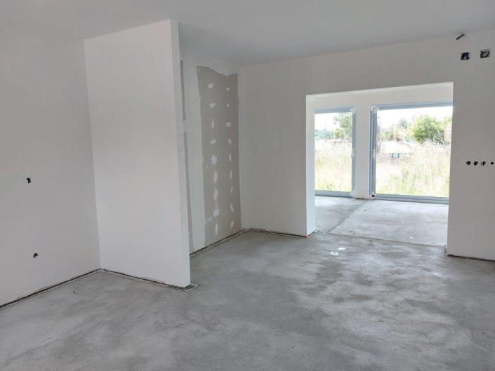 Image No.8-3 Bed House for sale