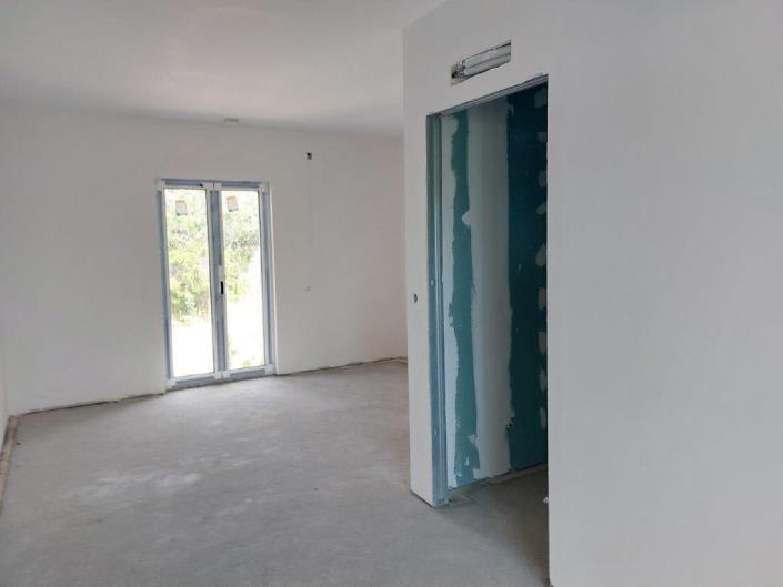 Image No.12-3 Bed House for sale