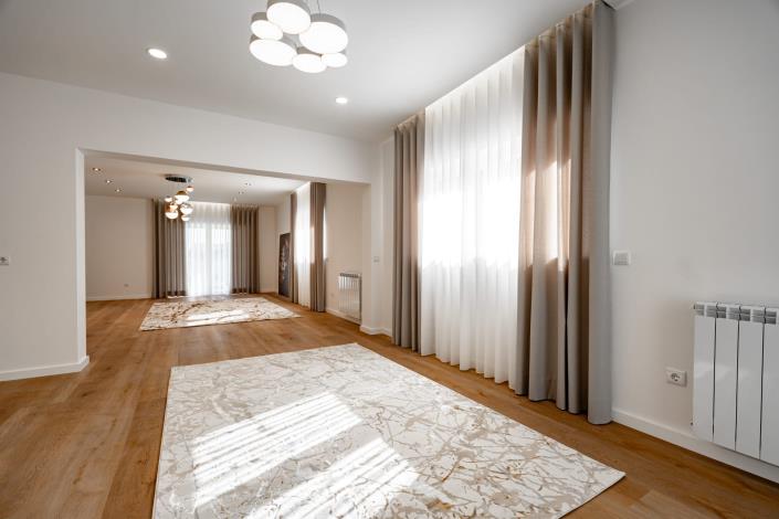 Image No.8-5 Bed House/Villa for sale