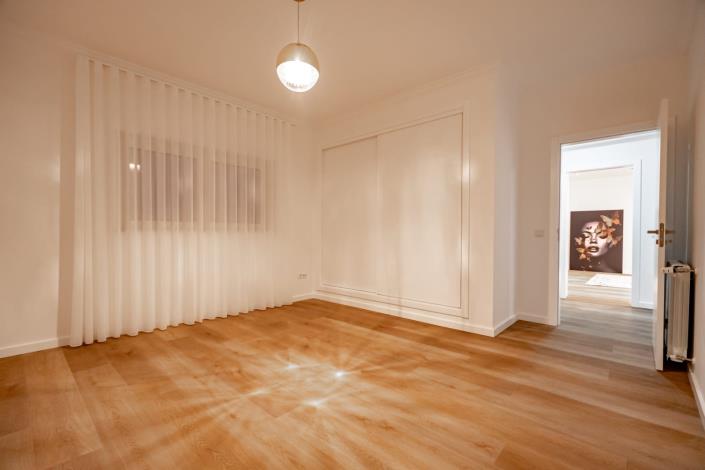 Image No.17-5 Bed House/Villa for sale