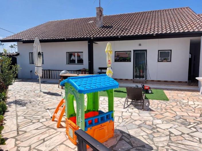 Image No.44-5 Bed Villa / Detached for sale