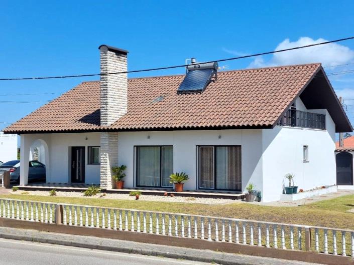 Image No.1-5 Bed Villa / Detached for sale