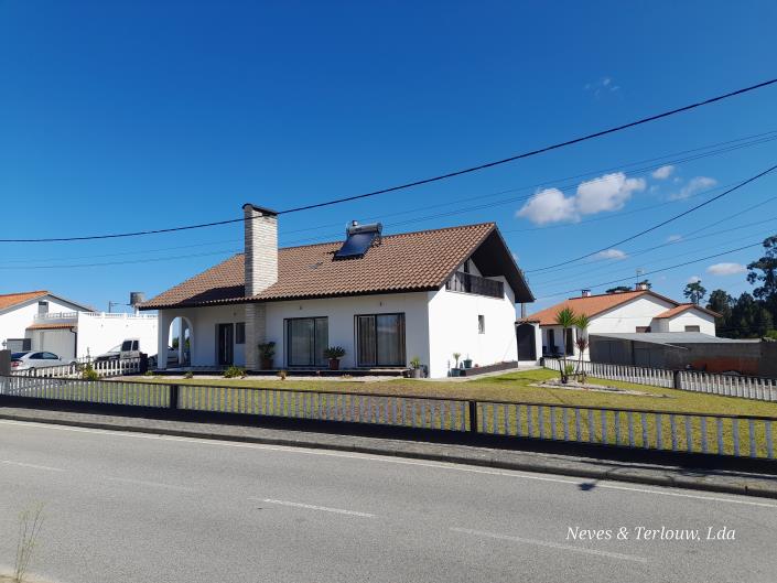 Image No.51-5 Bed Villa / Detached for sale