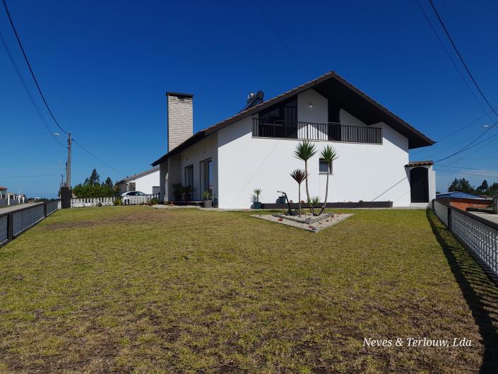 Image No.52-5 Bed Villa / Detached for sale