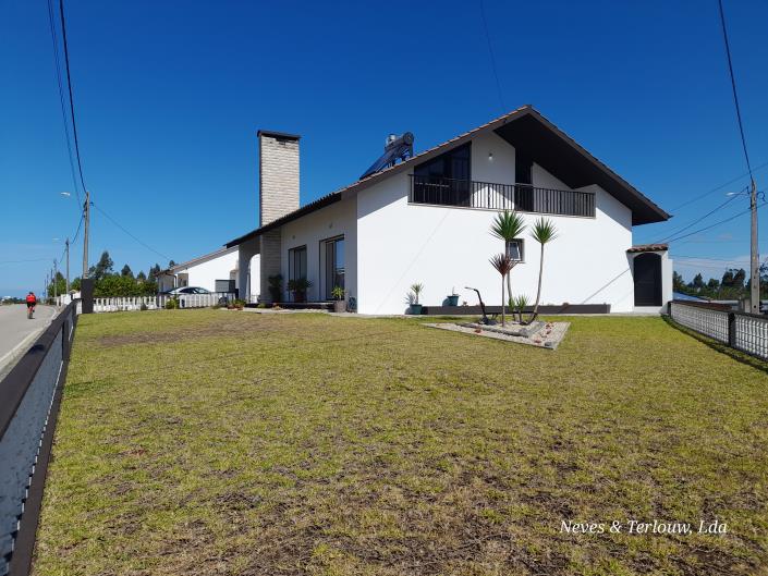 Image No.55-5 Bed Villa / Detached for sale