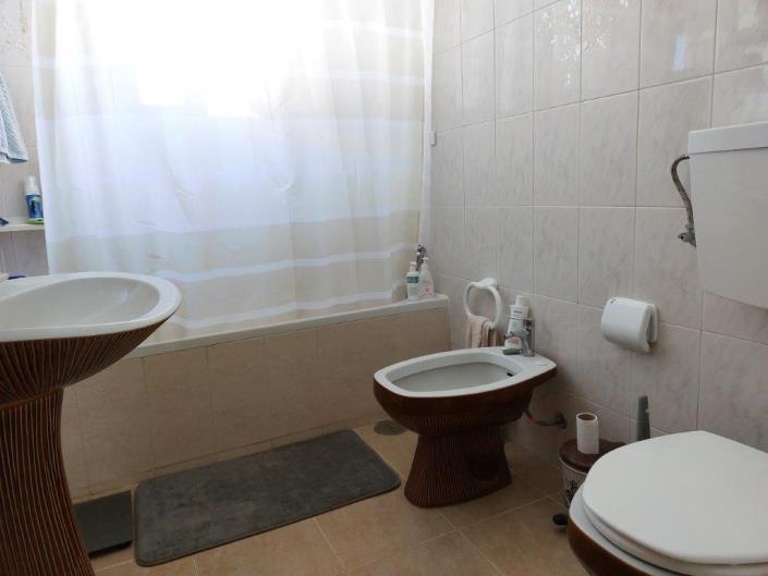 Image No.18-11 Bed Villa for sale