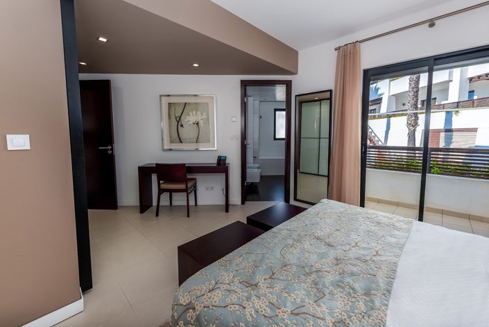 Image No.18-3 Bed Apartment for sale