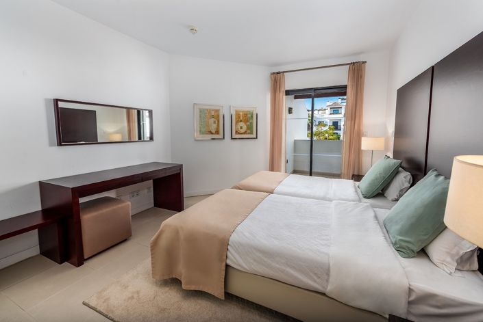 Image No.24-3 Bed Apartment for sale