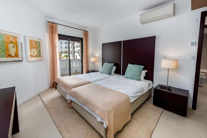 Image No.25-3 Bed Apartment for sale