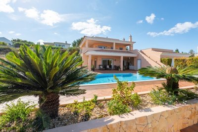 1 - Porto de Mos, Villa