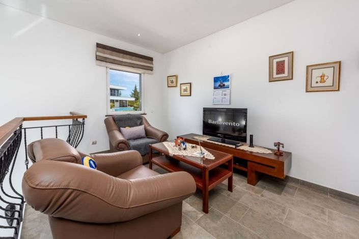 Image No.25-4 Bed Villa for sale