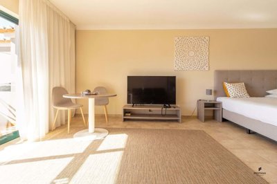 23-4386-78d1f4f8b6655591b02d22fabb36a692d73cc