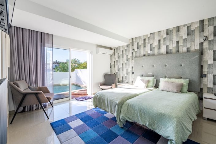 Image No.10-2 Bed Townhouse for sale