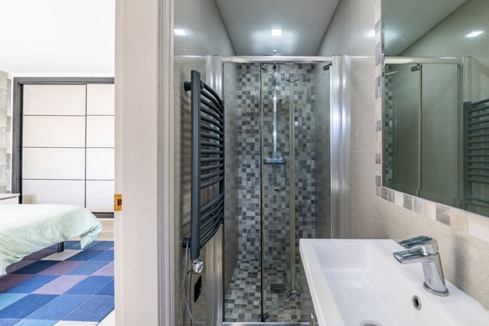 Image No.12-2 Bed Townhouse for sale