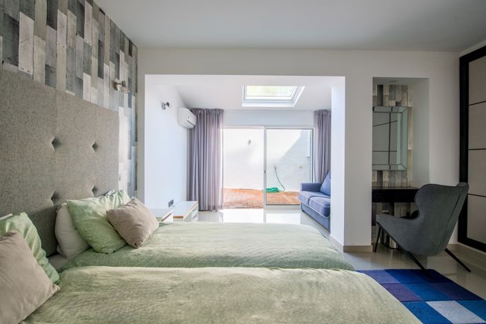 Image No.13-2 Bed Townhouse for sale