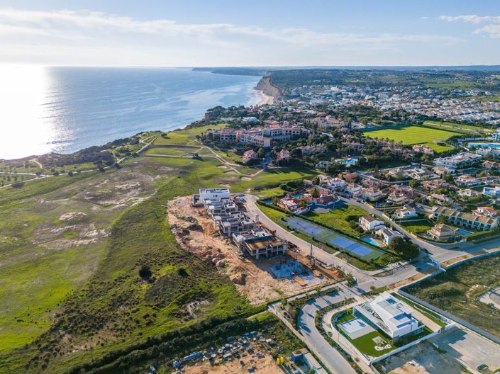 Image No.2-4 Bed Villa for sale