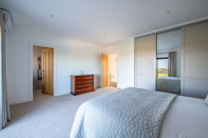 Image No.22-5 Bed Villa for sale