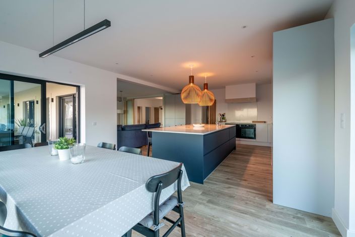 Image No.10-5 Bed Villa for sale