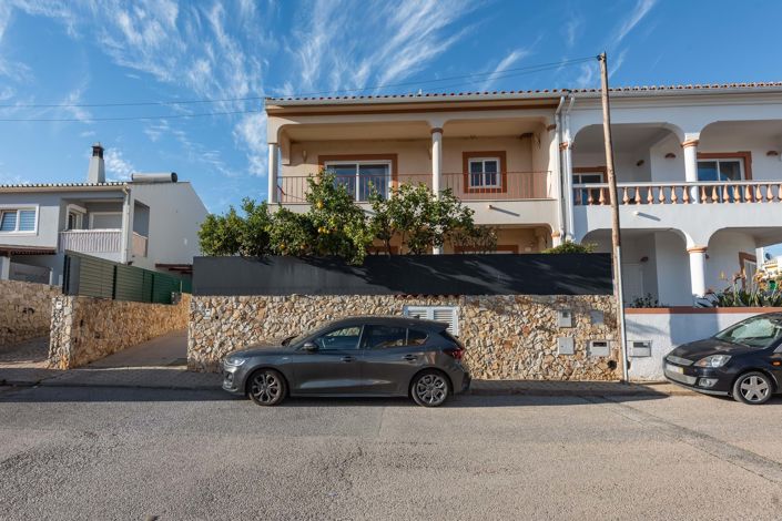 Image No.2-4 Bed Villa for sale